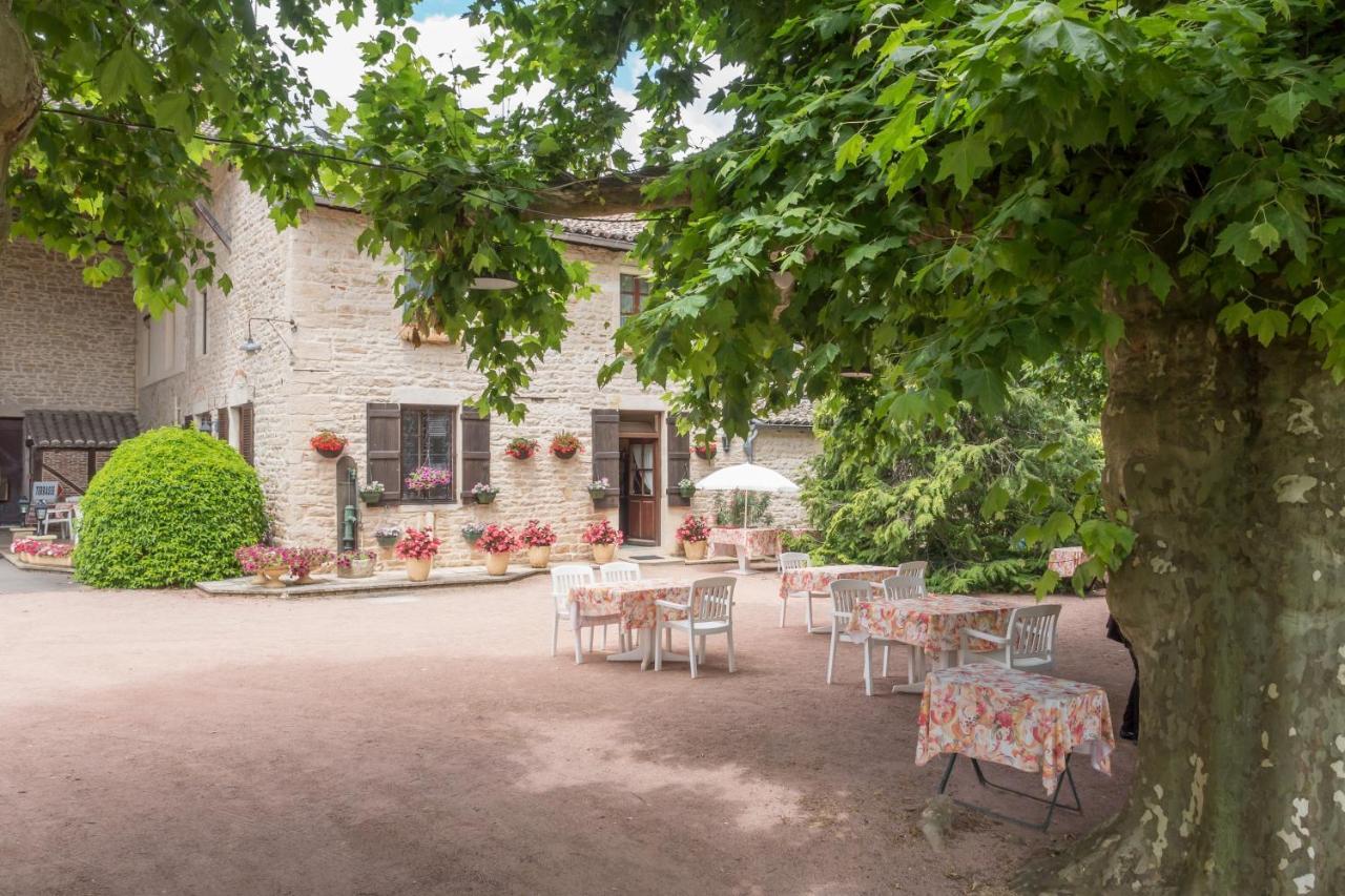 Hotel Et Appartements Les Platanes Thueyts Exterior foto