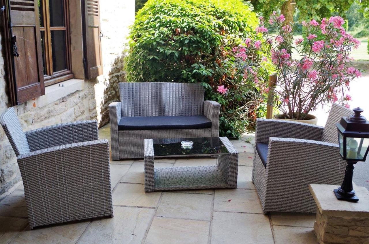 Hotel Et Appartements Les Platanes Thueyts Exterior foto
